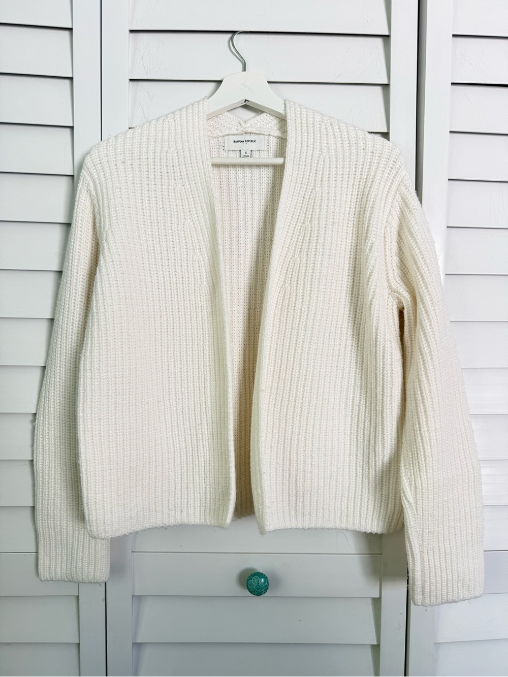 Banana Republic open cardigan in cream :: small